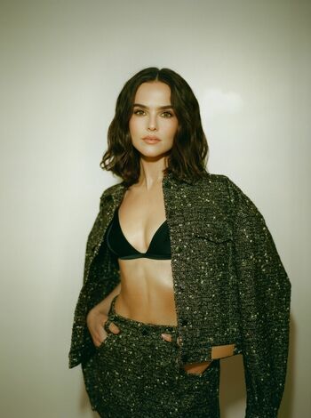 Full leaked Zoey deutch private onlyfans photo
