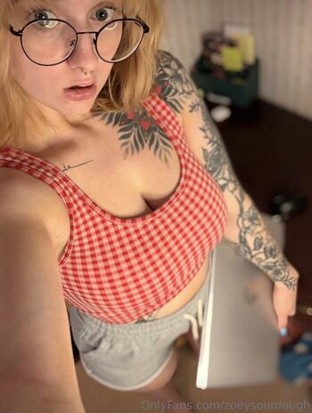 Full leaked Zoeysourdough private onlyfans photo