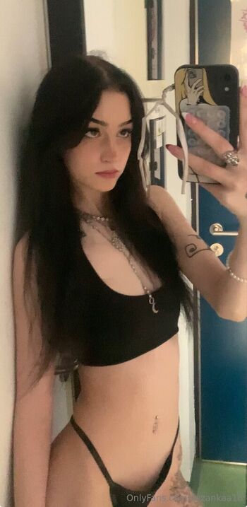 Full leaked Zuzinkaa private onlyfans photo