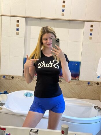 Full leaked Zvezdokina private onlyfans photo
