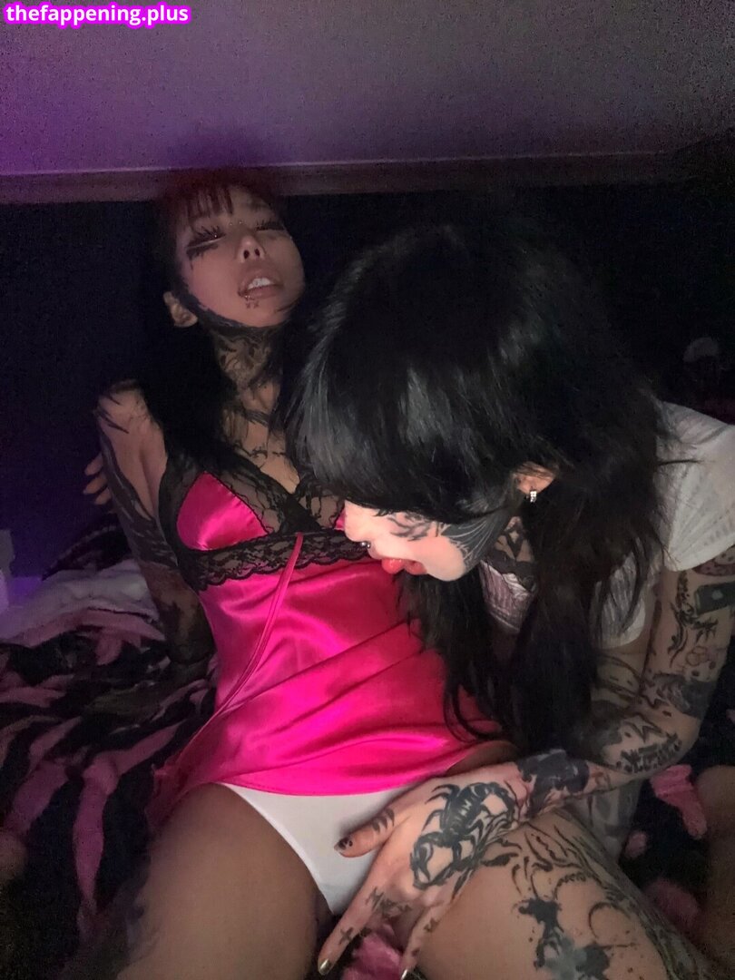 x3m_0x77_void / yl0_o / zzem.zzem Naken OnlyFans Foto #6