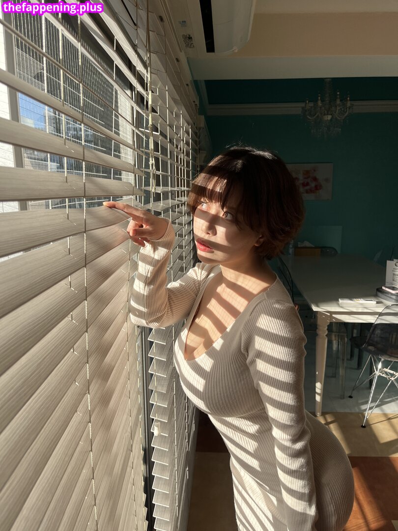 ZziZzi / zizzi_j / zzi_zzi._ / 찌찌 Fotografie OnlyFans Dezbrăcată #335